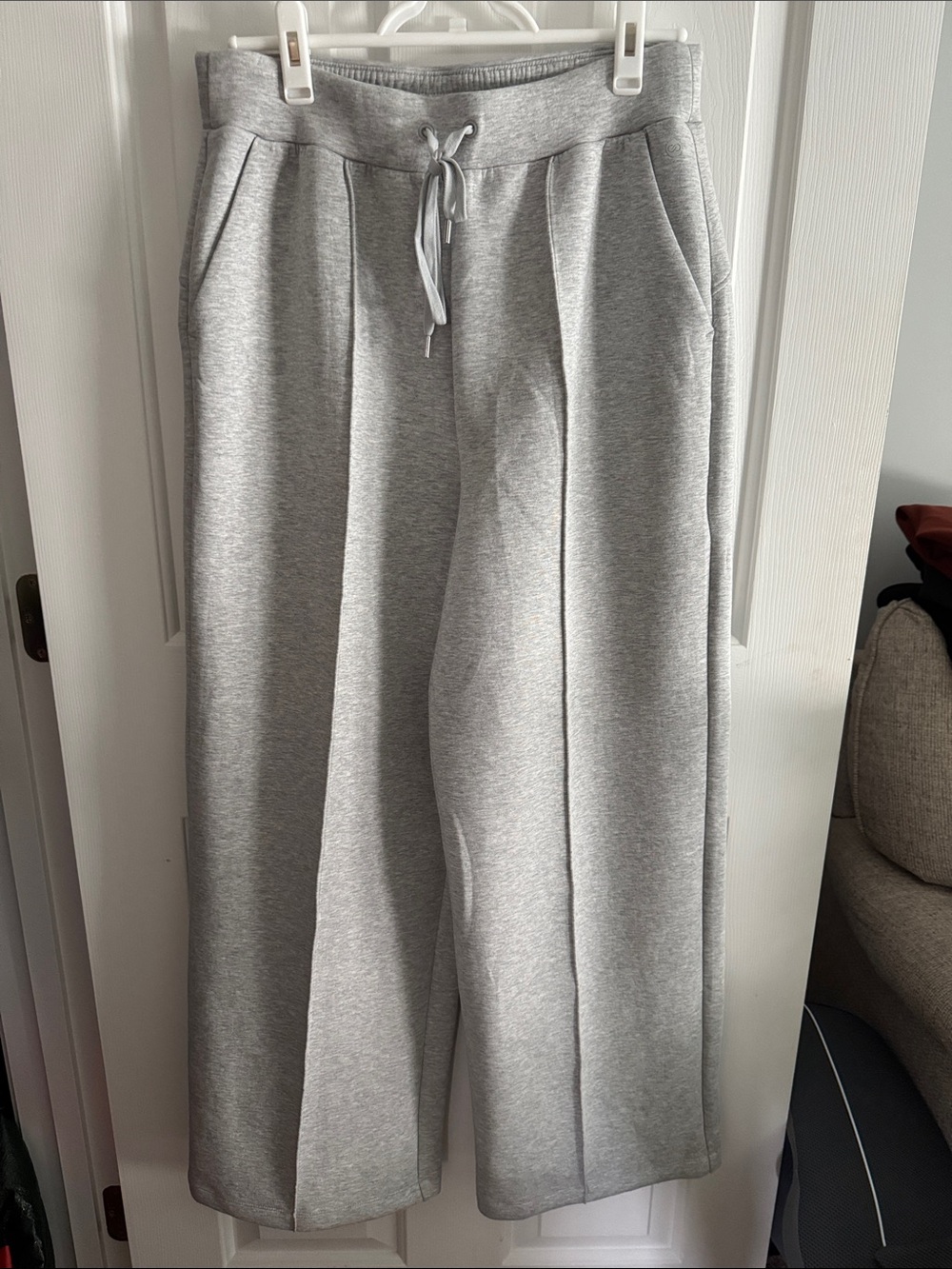 CALIA by Carrie Underwood Light Gray Wide-Leg Jogger Pants